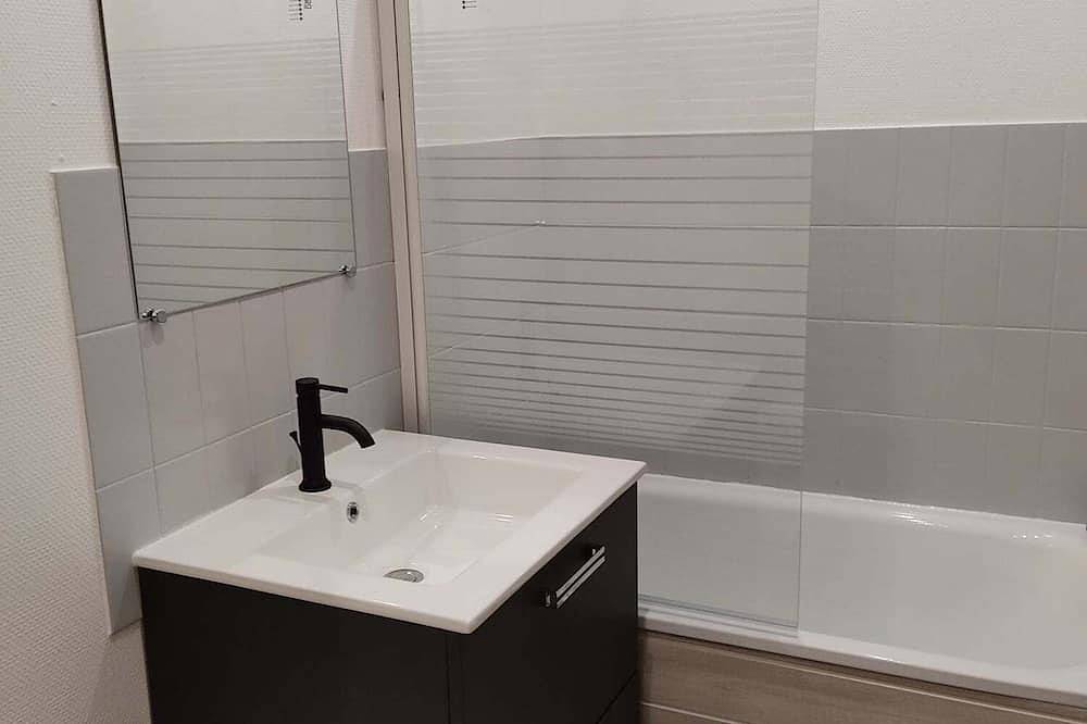 Apartamento entero, Apartment in the very heart of Remiremont in Remiremont, Región de Épinal