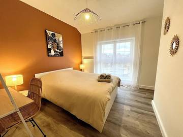 Gîte pour 8 personnes, avec terrasse à Bourg-de-Péage