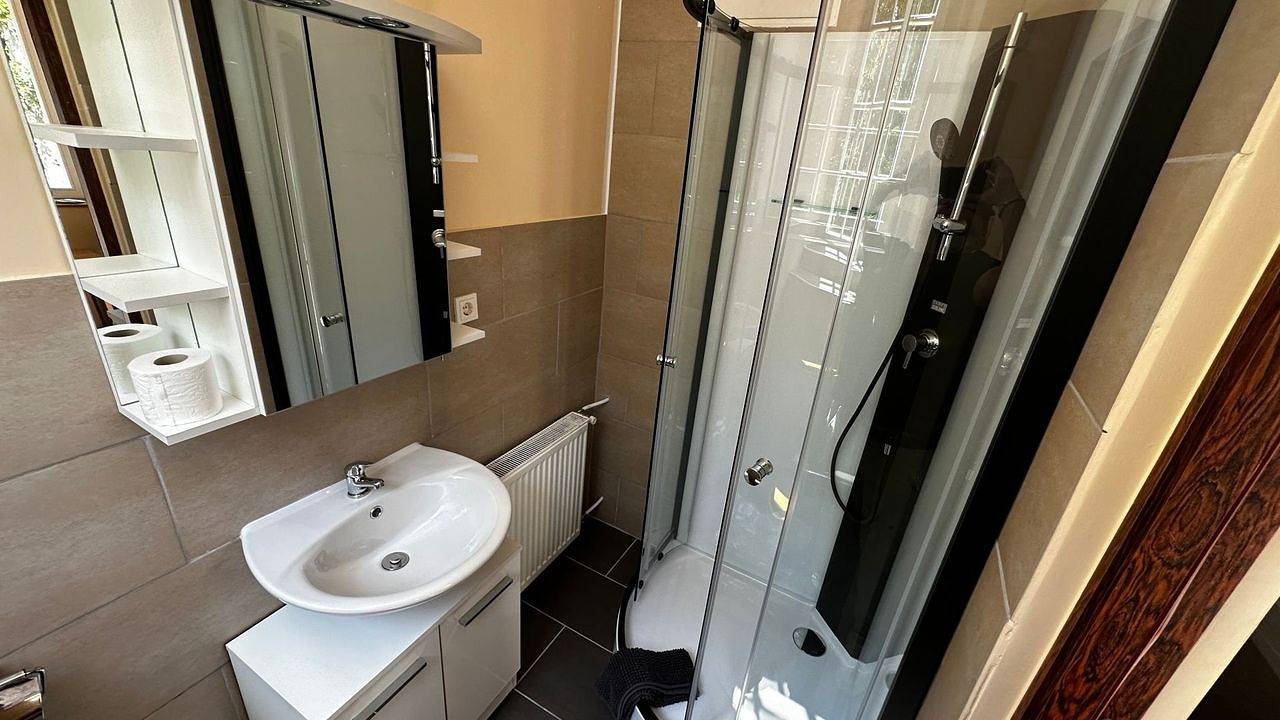 Ganze Ferienwohnung, Ferienwohnung für 2 Personen (30 m²) in Lietzow in Lietzow, Bergen auf Rügen und Umgebung