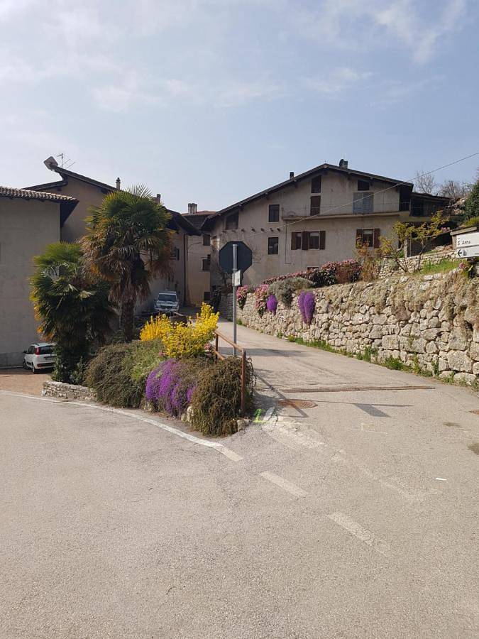 Ferienwohnung für 6 Personen, mit Balkon und Terrasse sowie Ausblick in Mori