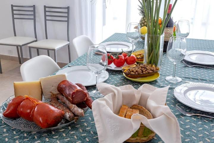 Ferienwohnung für 6 Personen, mit Terrasse und Garten sowie Ausblick in Cala Bona - 2