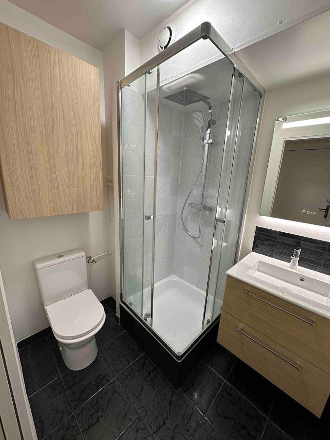 Appartement entier, Studio neuf tout équipé - Calme - Proche centre ville - Parking gratuit in Longjumeau, Essonne