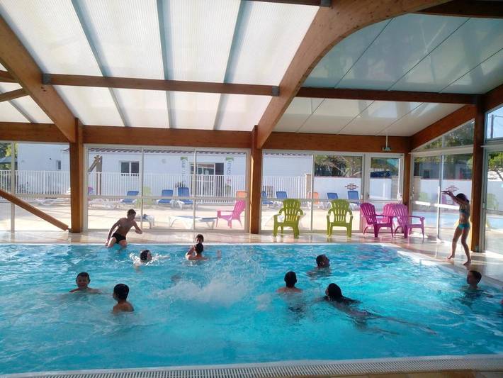 Location de vacances pour 6 personnes, avec Terrasse et Jardin ainsi que Bassin pour enfant et Piscine à Le Perrier