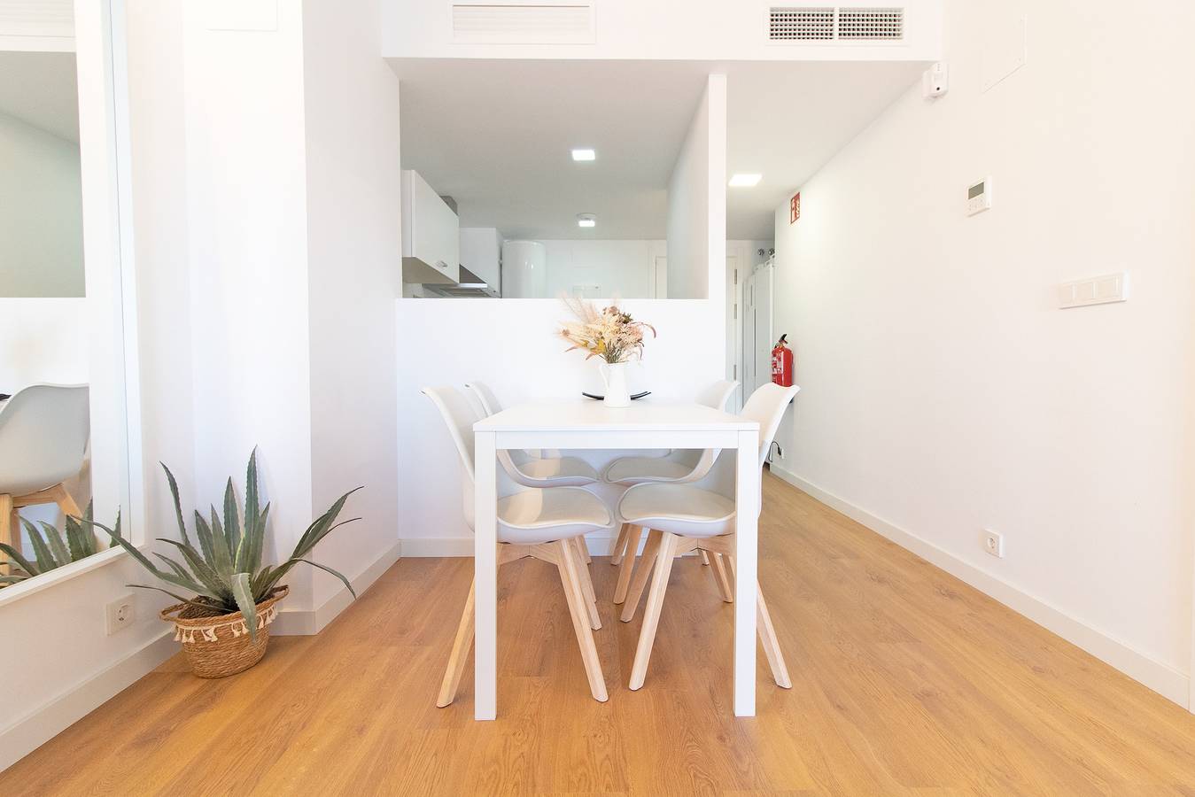 Apartamento entero, Global Properties: Moderno apartamento con piscina y terraza en la playa de  Canet in Canet de Berenguer, Costa de Valencia