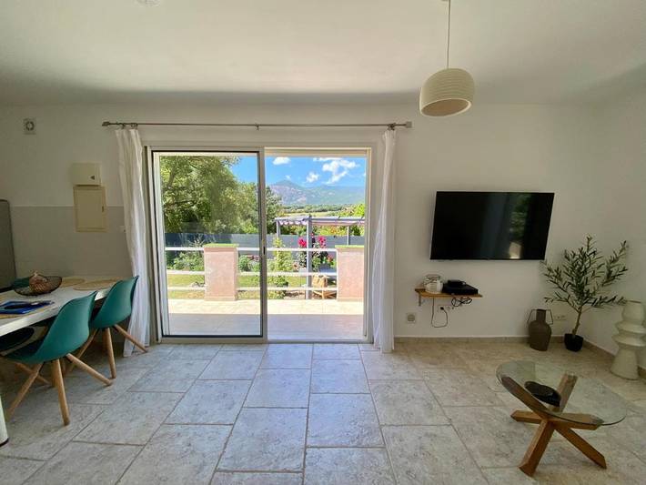 Gîte pour 4 personnes, avec Balcon et Terrasse ainsi que Jardin et Piscine à Cuttoli-Corticchiato - 4