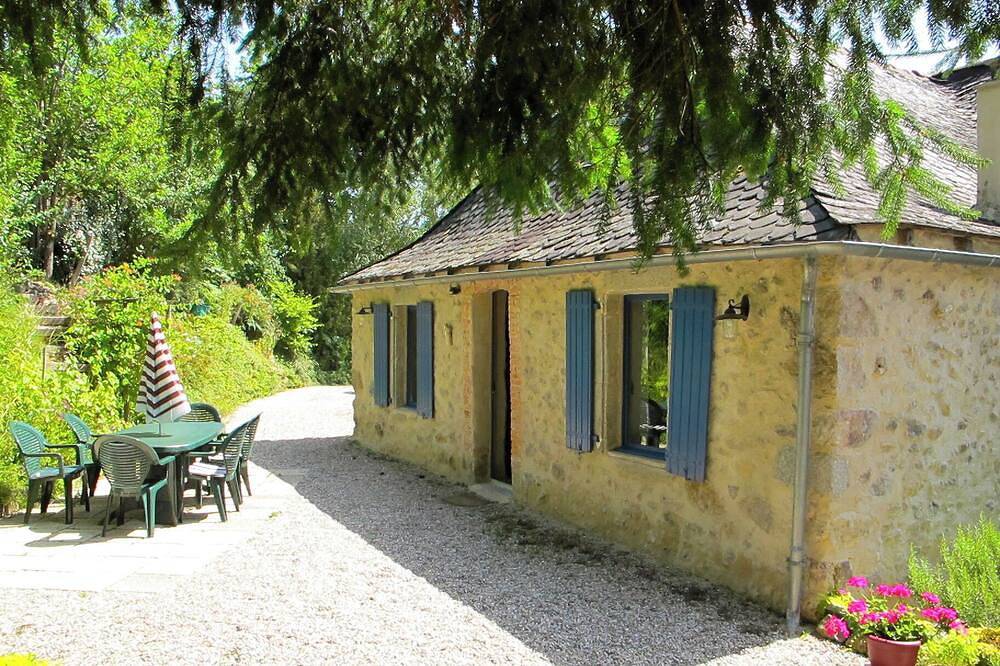 Magnifique maison de campagne près de Najac. Avec grand jardin luxuriant arboré in La Fouillade, Aveyron