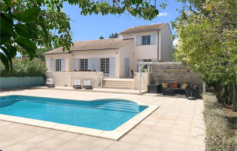 Casa de vacaciones para 8 personas, con jardín además de terraza y piscina - 1