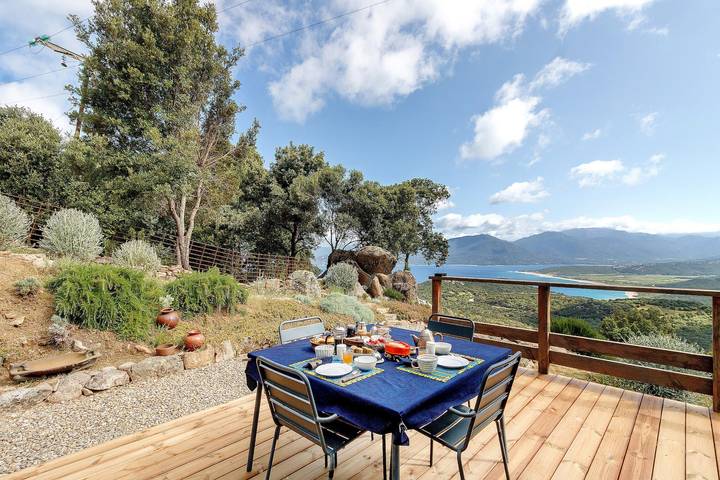 Ferienwohnung für 2 Personen, mit Garten und Balkon in Corse-du-Sud