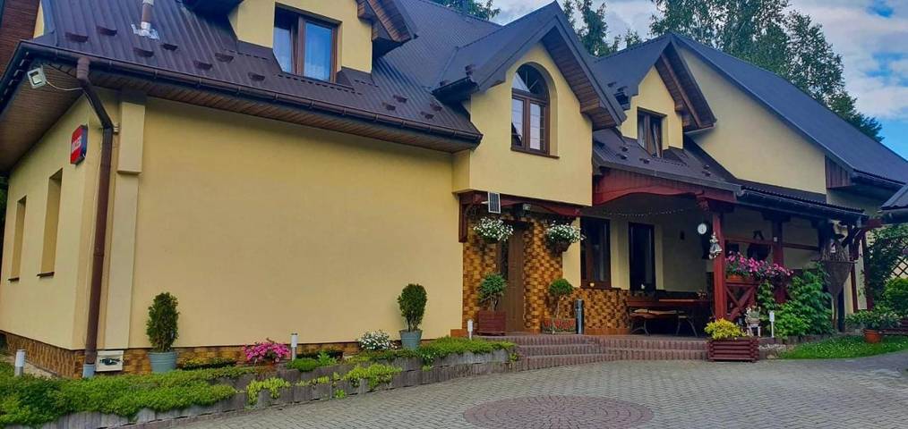 Zakwaterowanie u rodziny goszczącej dla 2 osób, z Taras i Ogród oraz Basen i Sauna w Brzegi Dolne