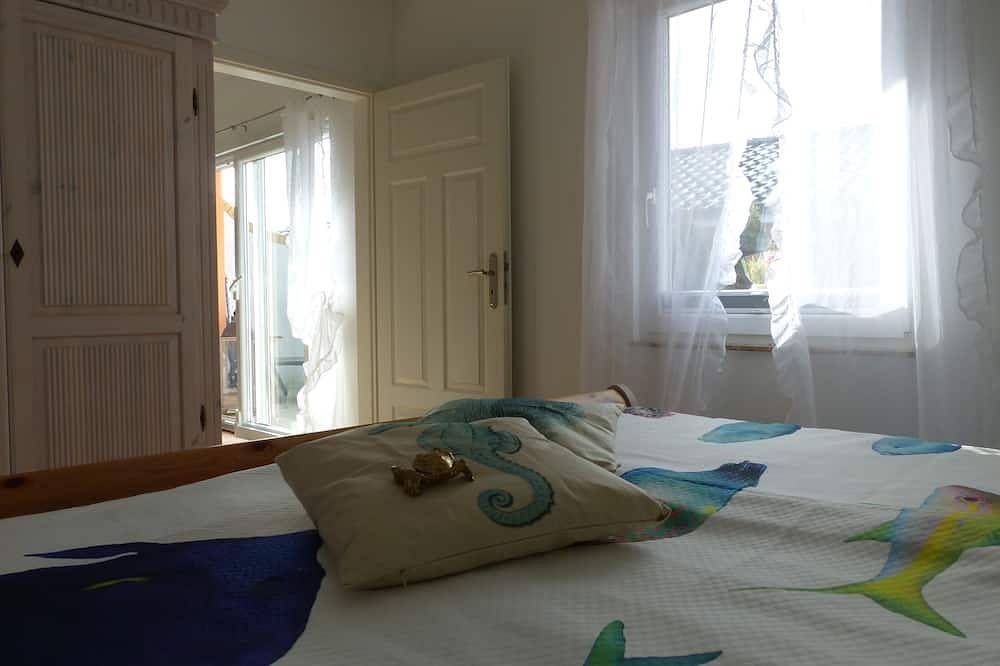 Haus Ostseemuschel, 1 Minute zu Fuß zum Strand, 2 Terrassen und Sauna in Gramkow, Hohenkirchen