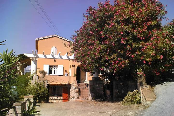 Chambre d’hôte pour 2 personnes, avec piscine et jardin dans Le Lavandou - 4