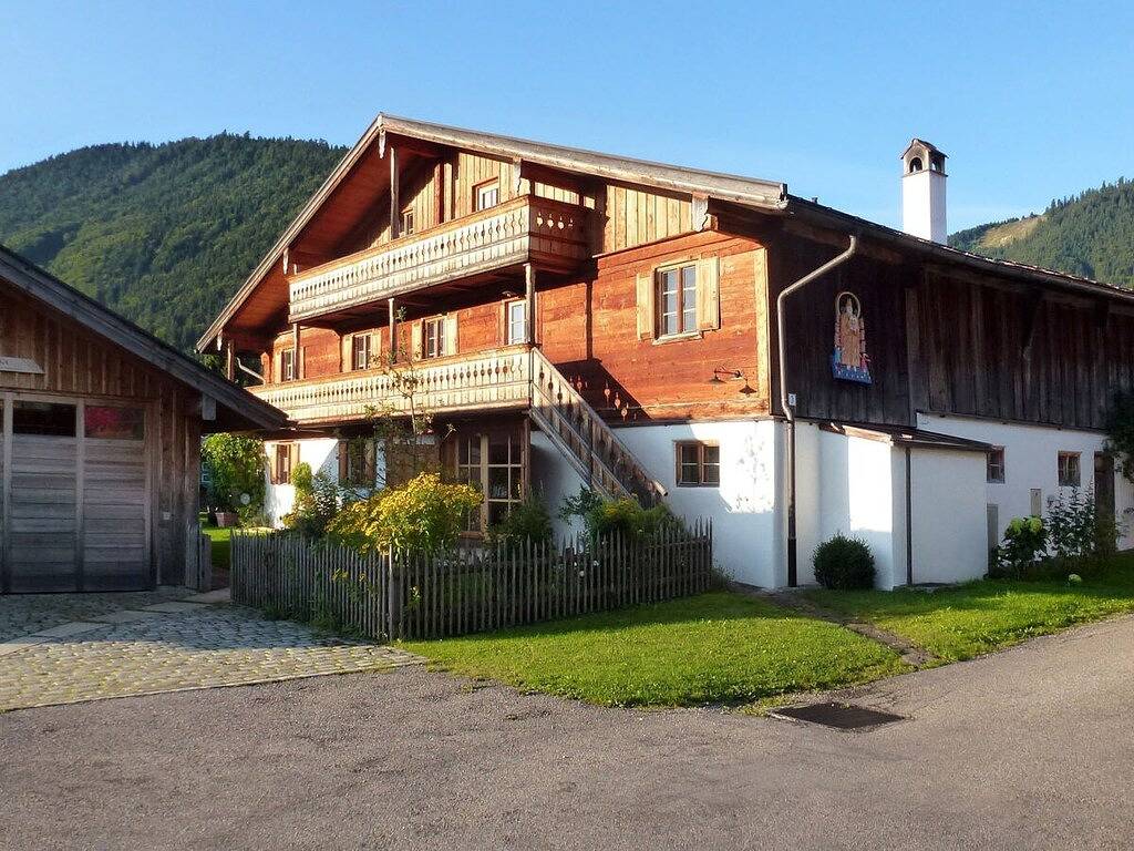 Reizende Ferienwohnung mit einem Schlafzimmer und Balkon in der Nähe des Ammers und der Skigebiete in Unterammergau, Bayerische Alpen