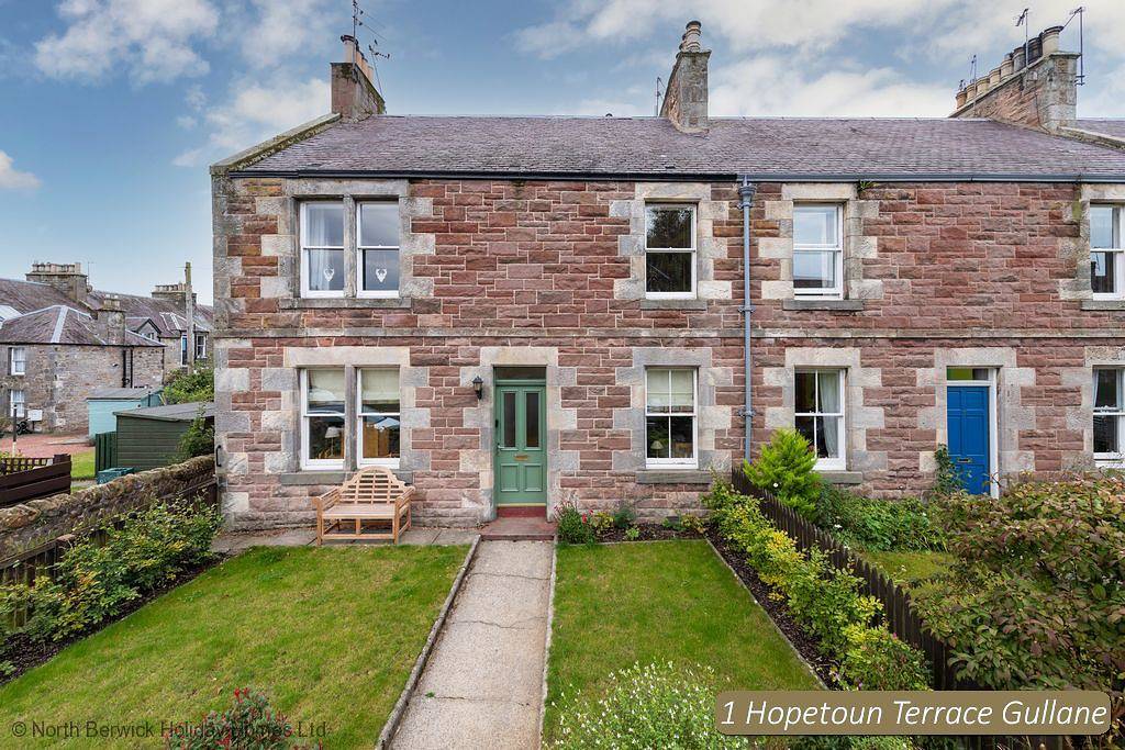 Hopetoun Cottage in Gullane, Edinburgh and Lothian