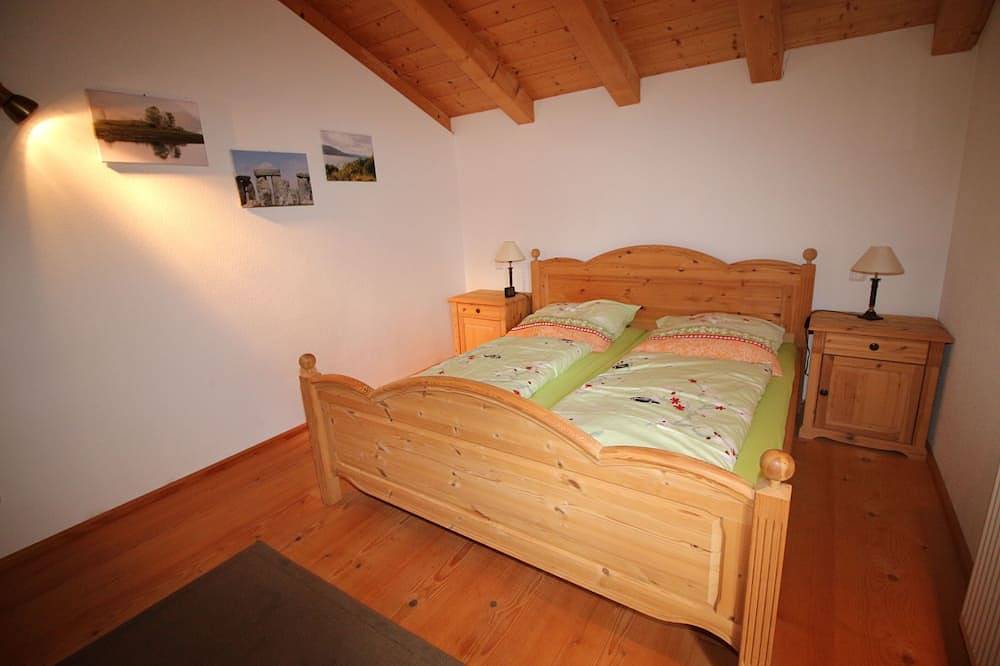 Ganze Wohnung, Landhaus Nessi - Ferienwohnung mit Entschleunigung am Tor zum Tegernsee in Waakirchen, Bayerische Alpen