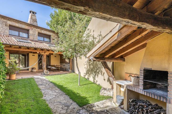 Chalet para 9 personas, con Jacuzzi y Jardín en Comarca de Sepúlveda