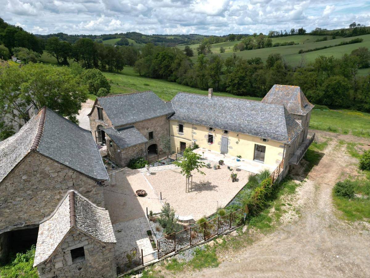 Double Room with Private Bathroom in La Fouillade, Aveyron