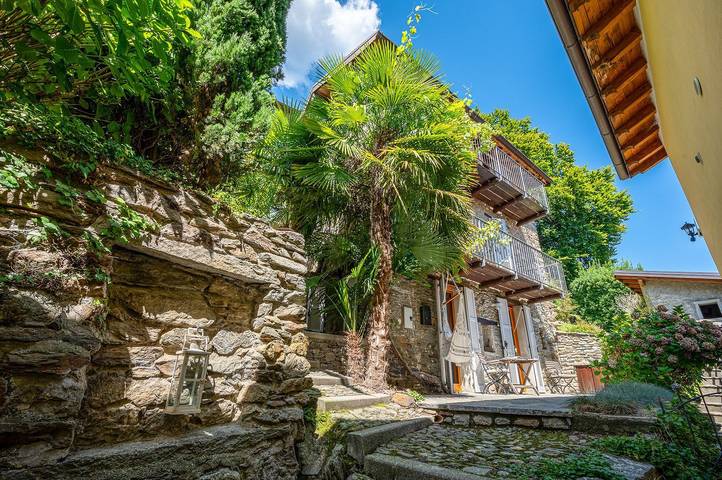 Ferienhaus für 6 Personen, mit Balkon und Terrasse sowie Garten und Seeblick in Comune di San Siro - 3