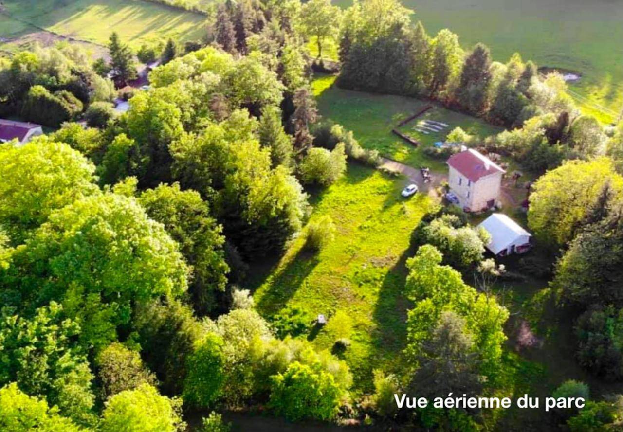 King Room with Garden View in Saint-Aurélien, Région de Limoges