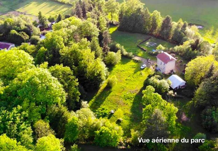 Location de vacances pour 3 personnes, avec jardin ainsi que vue et terrasse à Saint-Yrieix-la-Perche - 2