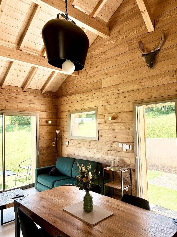 Gîte pour 6 personnes, avec Terrasse et Vue à Longevilles-Mont-d'Or