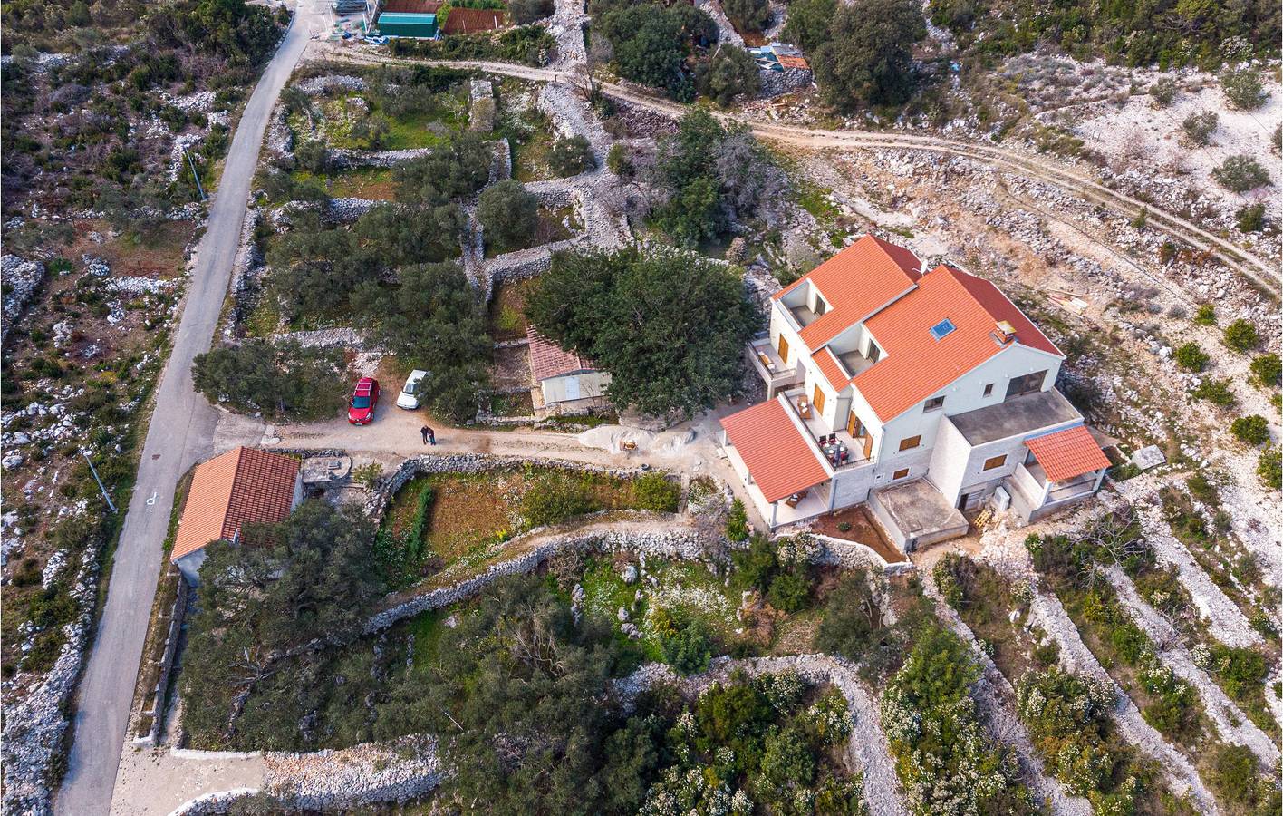 Geheel vakantieappartement, Gezellig appartement met 2 slaapkamers, terras, wifi en airconditioning, vlak bij het strand van Tri Žala in Kneza, Korcula