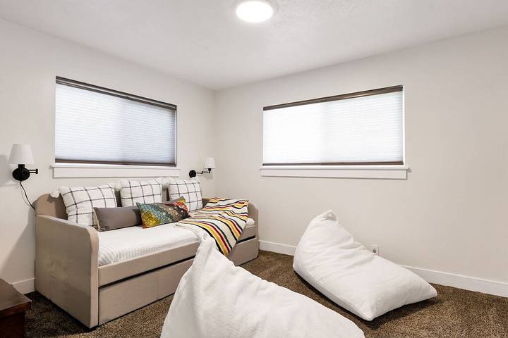 Vacation rental for 8 people, with terrace and yard in Utah County