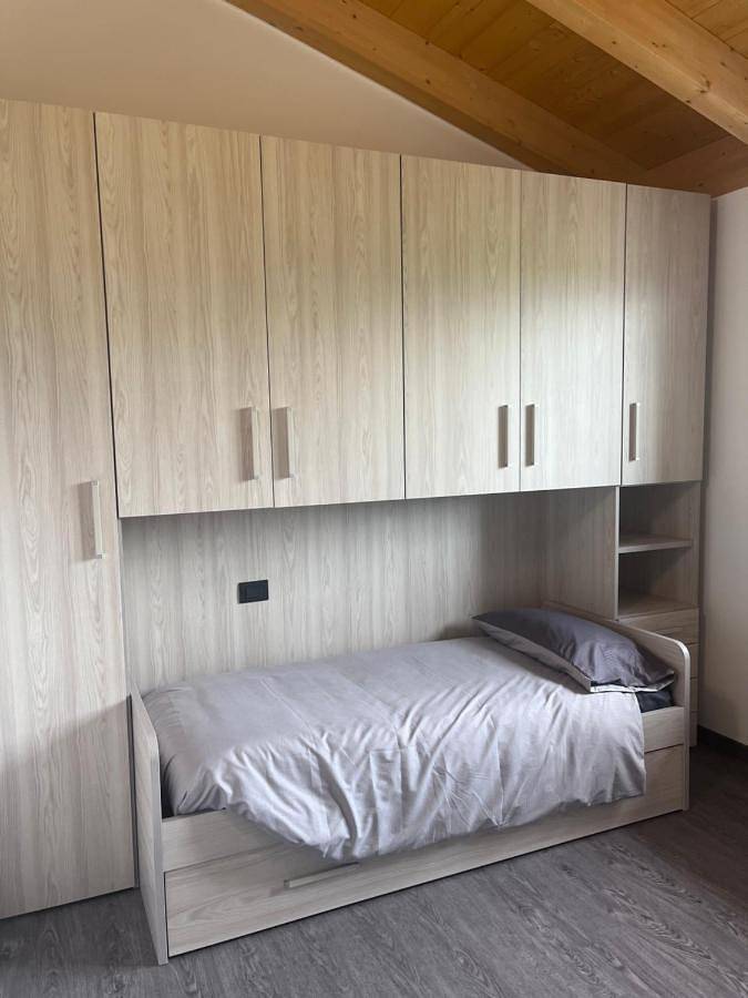 Location de vacances pour 8 personnes, avec vue et jardin à Dubino - 3