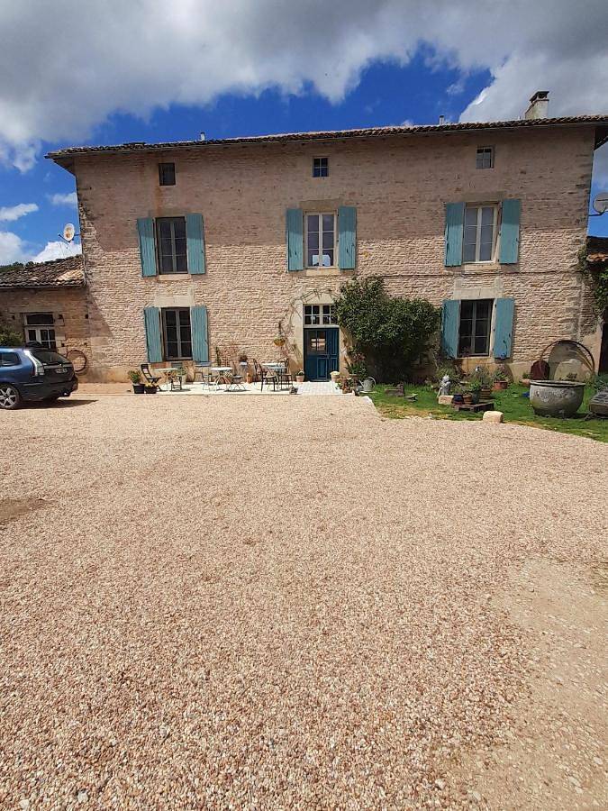 Appartement de vacances pour 8 personnes, avec Terrasse ainsi que Jardin et Vue dans Pers