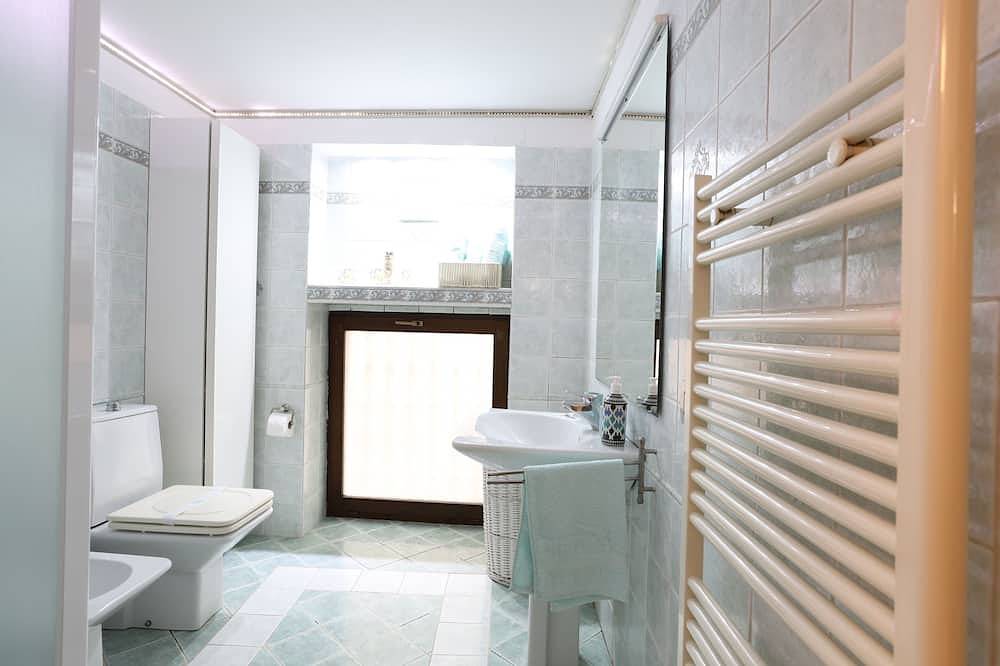 Hel lejlighed, Loft Piazza Cavour Vercelli- Private Entrance Central to Milan Turin in Centro (Vercelli), Vercelli