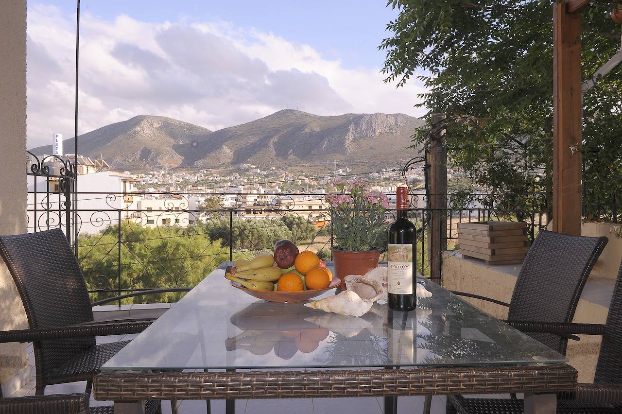 Geheel appartement, Vakantieappartement voor 2 personen met terras in Limenas Chersonisou, Iraklio-Heraklion en omgeving