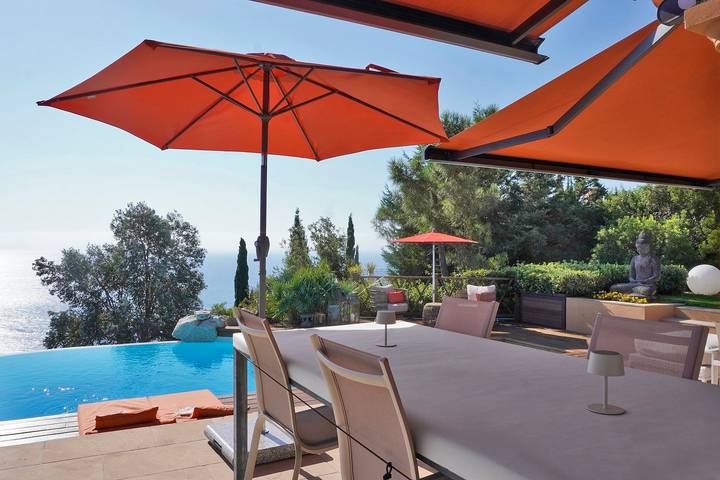 Côte d’Azur pur: Exklusive Villa mit Pool und einem Meerblick zum Träumen in Théoule-sur-Mer, Costa mediterránea (Francia)