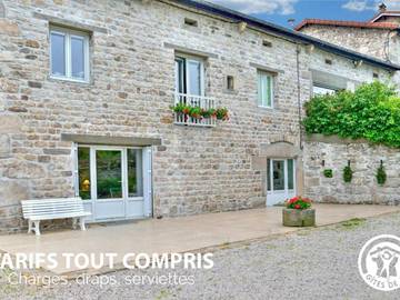 Gîte pour 2 personnes, avec jardin à Planfoy