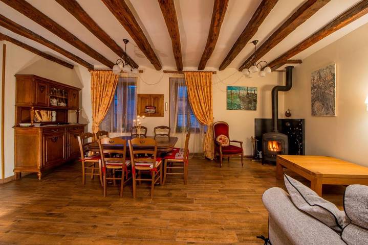 Location de vacances pour 7 personnes, avec vue et terrasse à Tanlay - 3