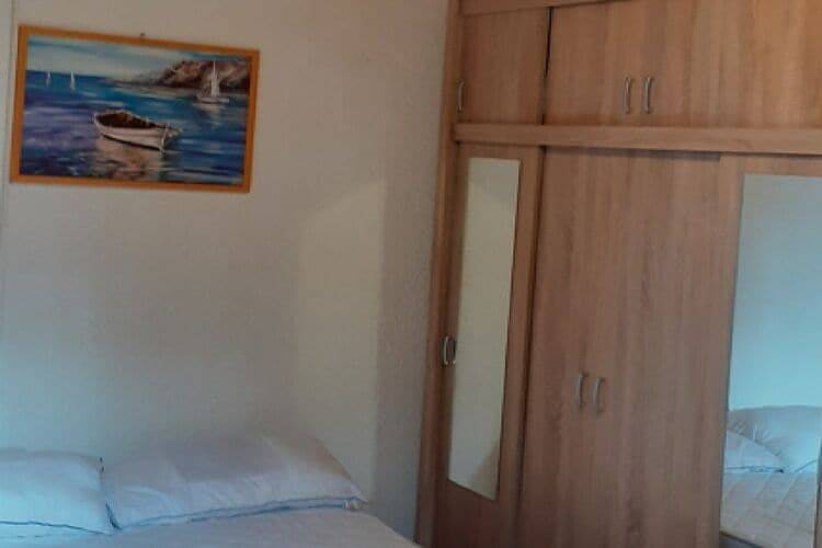 Cijeli apartman, Apartments Rudi - One Bedroom Apartment with Terrace in Primorsko-goranska županija
