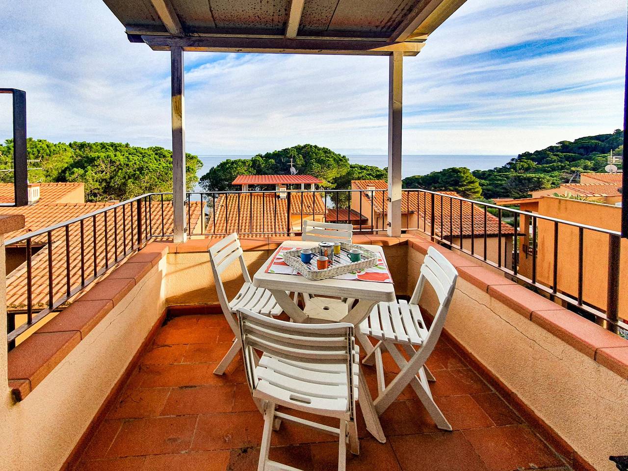 Appartamento intero, Appartamento "Capo Arco Terrazza" vicino alla spiaggia con piscina e terrazza condivise in Capo d'Arco, Isola d'Elba