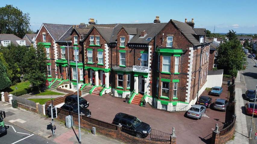 Pension voor 6 personen, with Terras and Tuin as well as Uitzicht in Liverpool