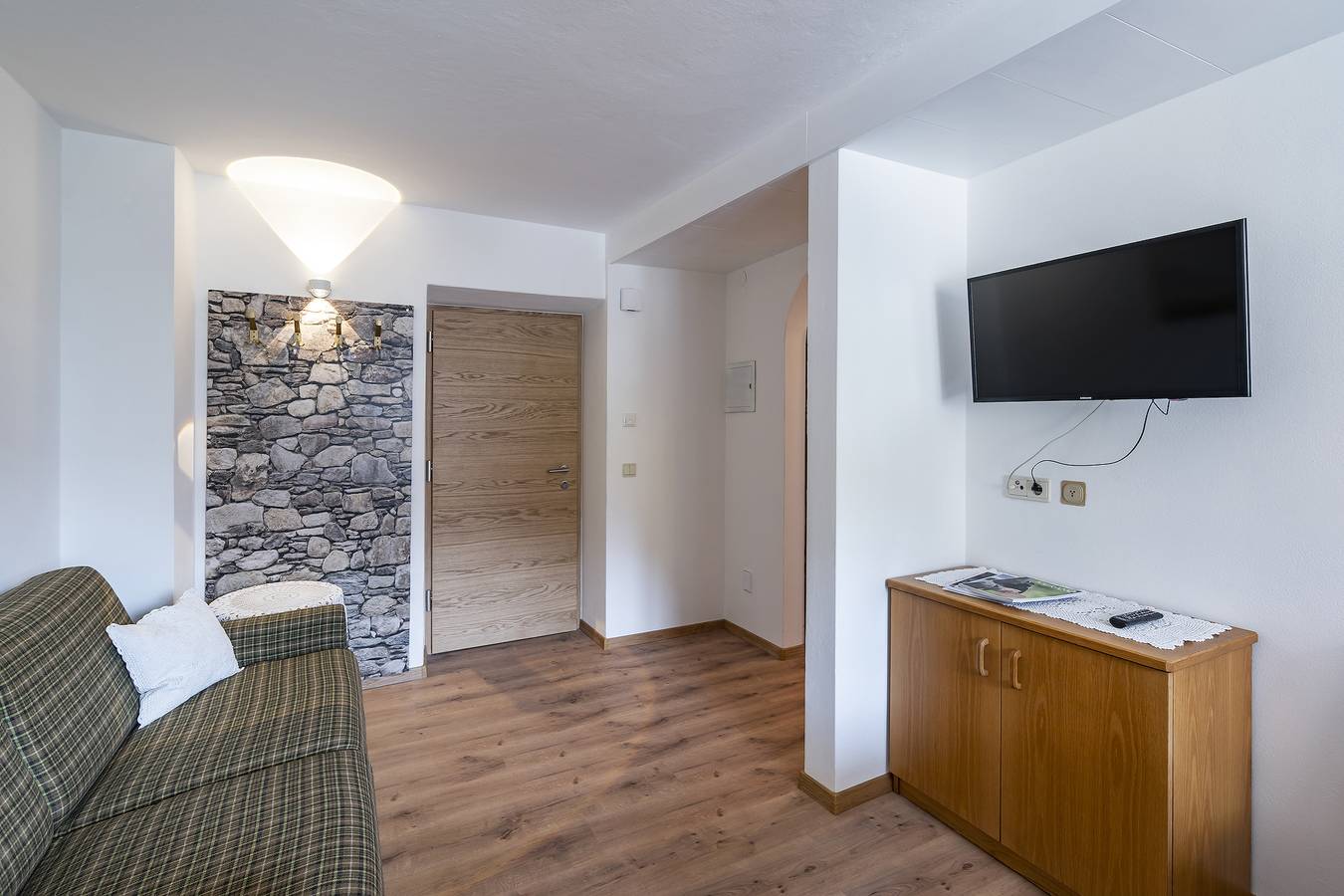 Entire apartment, Apartment 'Residence Alpina - Comfort Nr. 2' with Mountain View & Wi-Fi in Tisens, Nonsberg Group