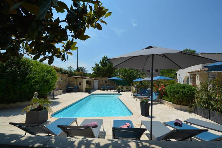 Villa pour 6 personnes, avec jardin et piscine, adapté aux familles à Mougins