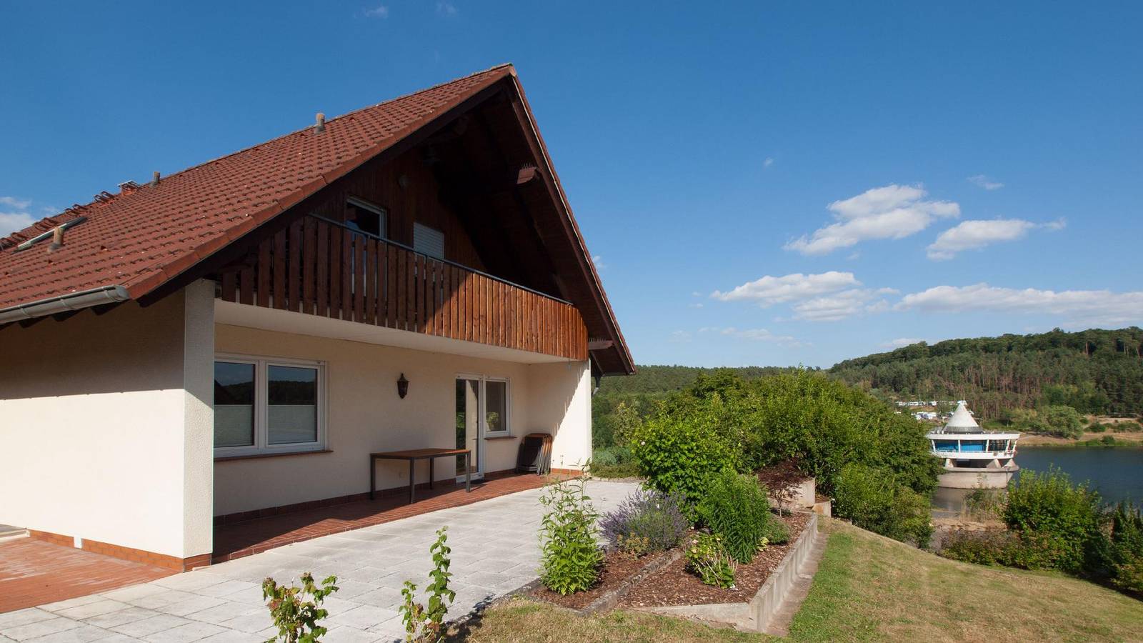 Ganze Ferienwohnung, Komfortable Ferienwohnung mit Seeblick in Bad Arolsen, Twistesee