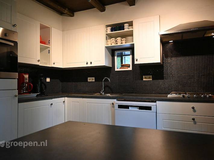 Location de vacances pour 16 personnes, avec terrasse ainsi que jacuzzi et balcon/terrasse dans Watou - 2