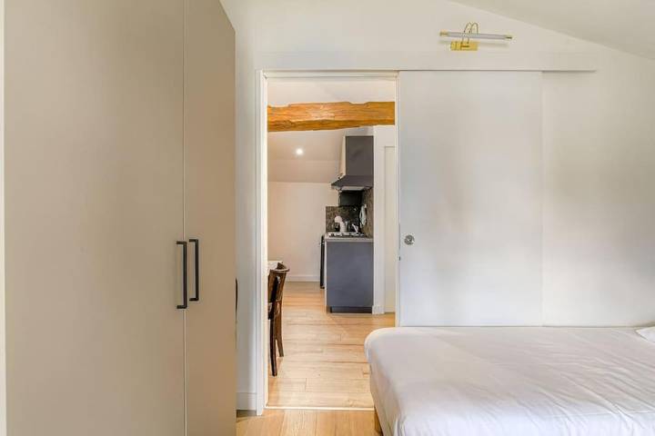 Gîte pour 4 personnes, avec vue et terrasse à Loyettes - 2