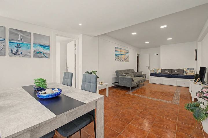 Entire apartment, Costa de Caparica Apartment, Portugal – 2 Bedrooms Near Beach and Center in Setúbal Peninsula