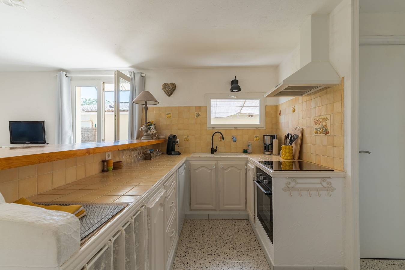 Provenzalisches Ferienhaus mit Blick auf den Luberon, Gemeinschaftspool, privaten Terrassen & Wlan in Mérindol, Regionaler Naturpark Luberon