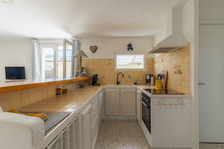 Gîte provenzale di fronte al Luberon con piscina condivisa, terrazze private e Wi-Fi in Mérindol, Parco naturale regionale del Luberon