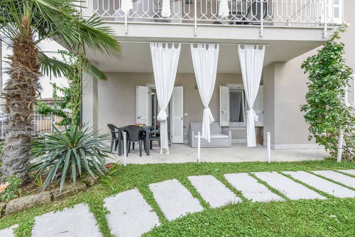 Appartamento per 4 persone, con Terrazza a San Benedetto (Peschiera del Garda)