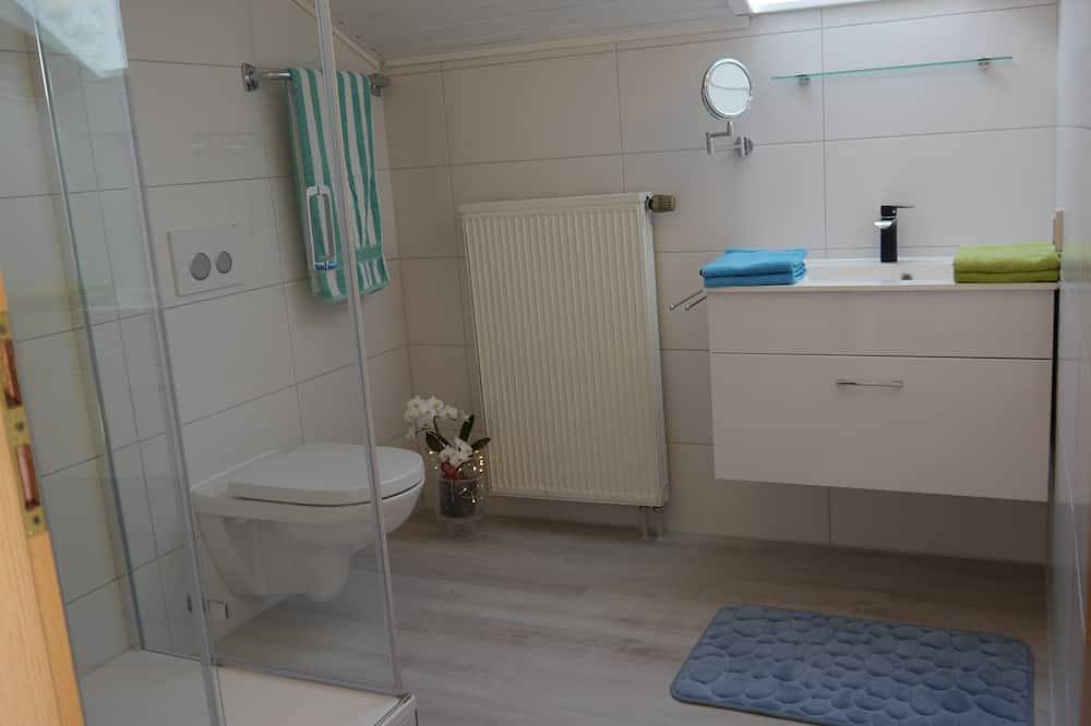 Ganze Wohnung, 72 qm Fewo 2-5 Pers. Königscard,Forggensee,Schloss Neuschwanstein, Skilift/Loipe in Roßhaupten, Bayerisch Schwaben