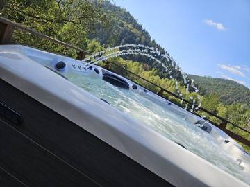 Gîte pour 8 personnes, avec terrasse et jacuzzi dans les Vosges