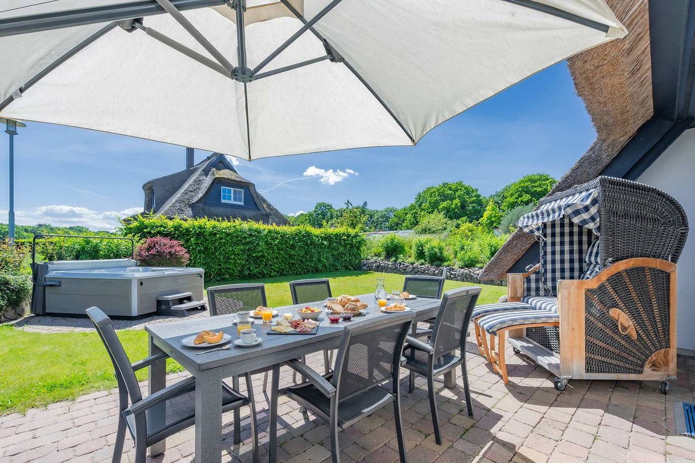 Luxuriöses Reethaus in Zinnowitz – Wellness, Garten & Kamin in Zinnowitz, Usedomer Norden