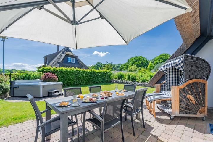 Ferienhaus für 6 Personen, mit Whirlpool und Terrasse sowie Garten und Sauna in Zinnowitz - 3