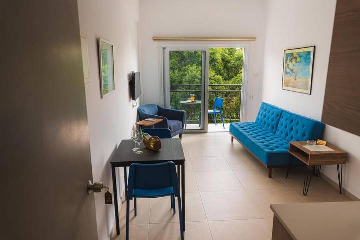 Location de vacances pour 2 personnes, avec piscine et jardin ainsi que bassin pour enfant et vue à Limassol - 3